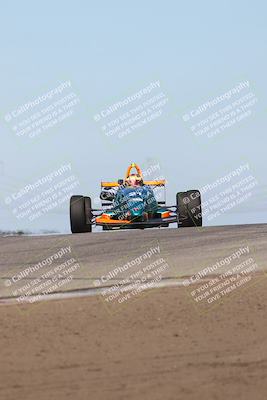 media/Oct-26-2025-CalClub SCCA (Sun) [[8ce1e69566]]/Group 3/Grapevine/